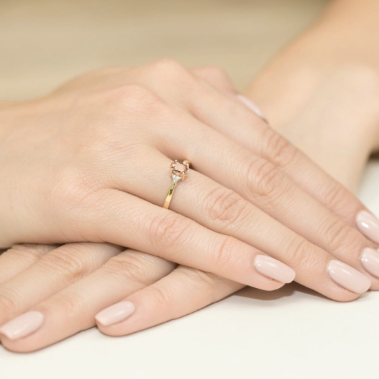 Pierścionek Morganit 0,40ct żółte złoto